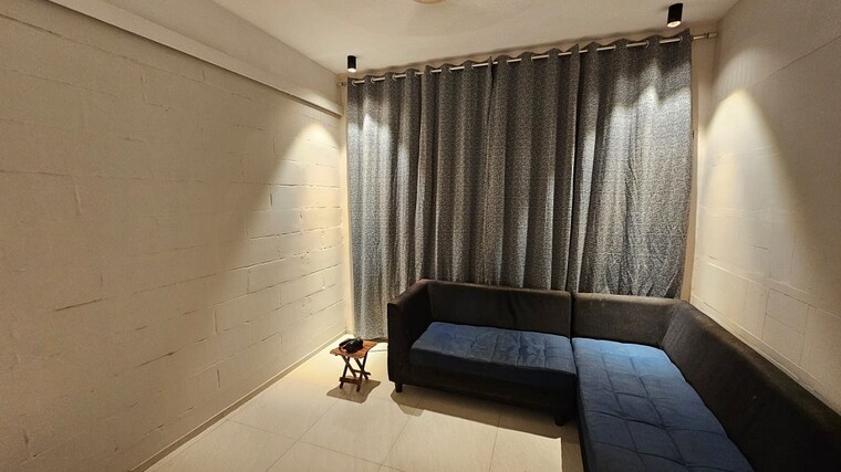 Living Room, khar west 1 Bedroom 500 Sq.Ft. Apartment In Khar West Mumbai 9587192