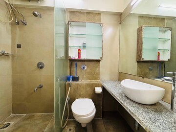 Bathroom in 4 BHK Apartment at Darsshan Ricco, Lower Parel – for Rent