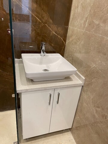 Bathroom in 2.5 BHK Builder Floor at Amolik Residency, Sector 86 – for Rent