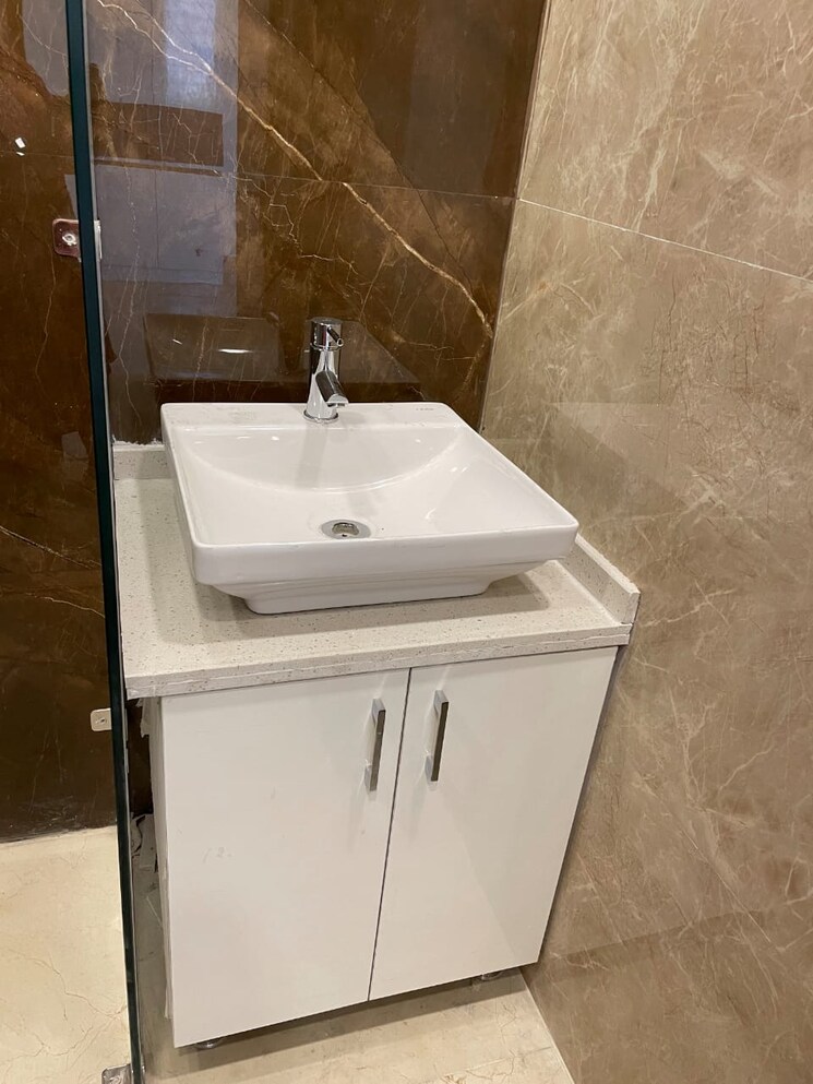 Bathroom, amolik-residency 2.5 Bedroom 1100 Sq.Ft. Builder Floor In Sector 86 Faridabad 9587445