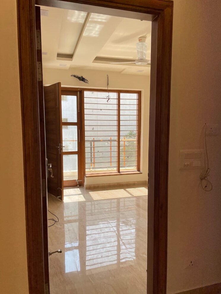 Room, amolik-residency 2.5 Bedroom 1100 Sq.Ft. Builder Floor In Sector 86 Faridabad 9587445