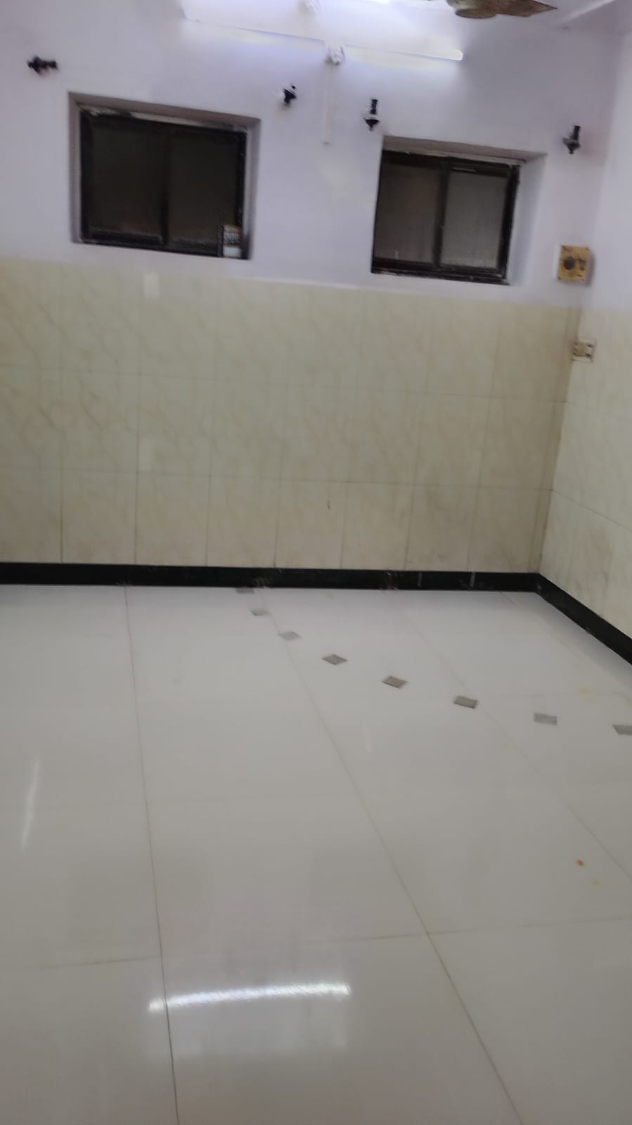 1 BHK + Extra Room Apartment For Rent in MS Building