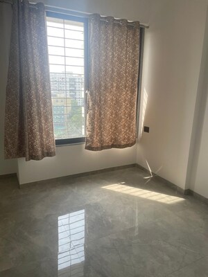 Room in 3 BHK Apartment at Wakad – for Rent