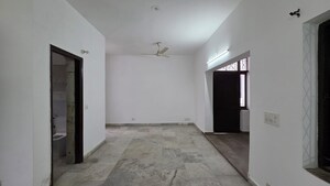 Room in 4 BHK Independent House at Saket – for Rent