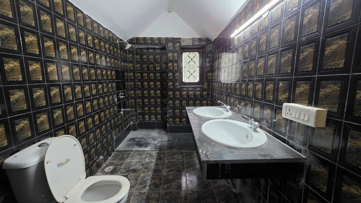 Attached Bathroom, saket 4 Bedroom 2000 Sq.Ft. Independent House In Saket Delhi 9587503