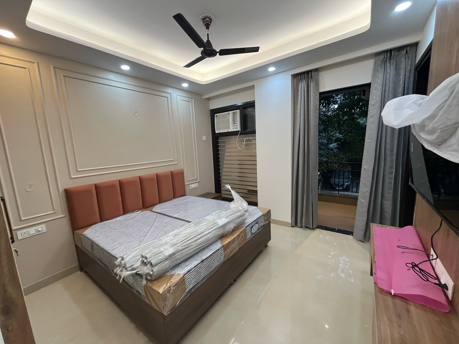 1 BHK + Study Room Builder Floor For Rent in Sushant Vyapaar Kendra