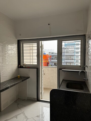 Room in 2 BHK Apartment at Koregaon Park Annexe – for Rent