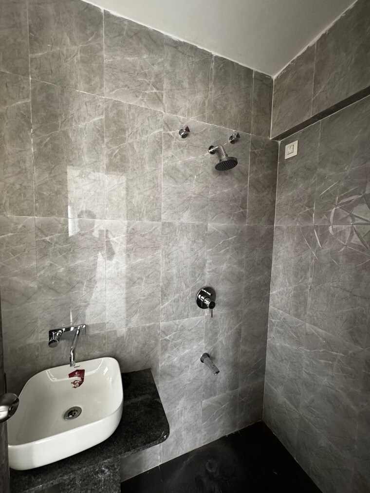 Bathroom, koregaon park annexe 2 Bedroom 940 Sq.Ft. Apartment In Koregaon Park Annexe Pune 9587522