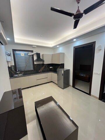 Living Room in 1 BHK Builder Floor at Ansal Sushant Lok I, Sector 43 – for Rent