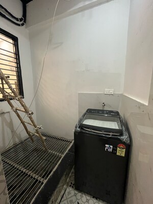  1 BHK Builder Floor at Ansal Sushant Lok I, Sector 43 – for Rent