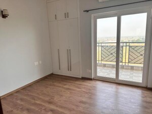 3 BHK Apartment For Rent in Central Park Flower Valley Aqua Front Towers, Sohna Sector 33