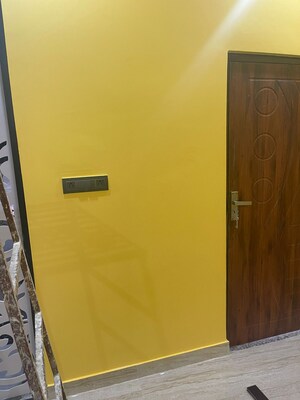 Furnished Amenities in 2 BHK Builder Floor at Indira Nagar – for Sale