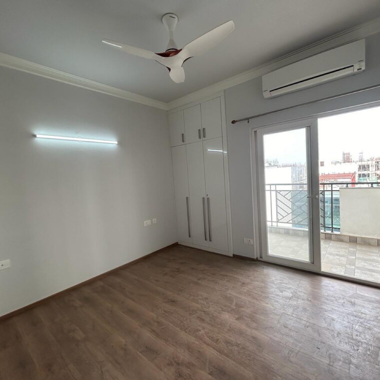 Room, central-park-flower-valley-aqua-front-towers 3 Bedroom 1789 Sq.Ft. Apartment In Sohna Sector 33 Gurgaon 9587617