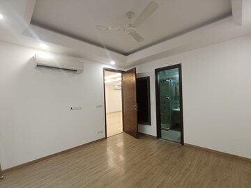 Room in 3 BHK Builder Floor at Anant Raj Hauz Khas Apartment, Hauz Khas – for Rent