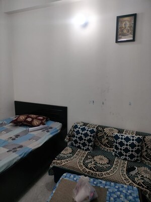 Living Room in 1 BHK Builder Floor at Vaishali Sector 4 – for Rent