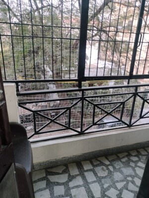 Balcony in 1 BHK Builder Floor at Vaishali Sector 4 – for Rent