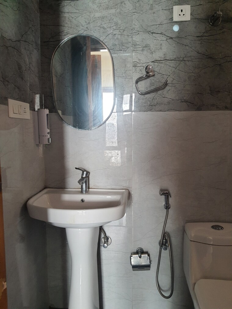 Bathroom, malyana 6+ Bedroom 5000 Sq.Ft. Independent House In Malyana Shimla 9587707