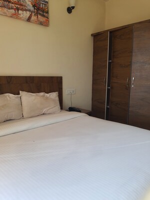 Bedroom in 6+ BHK Independent House at Malyana – for Sale