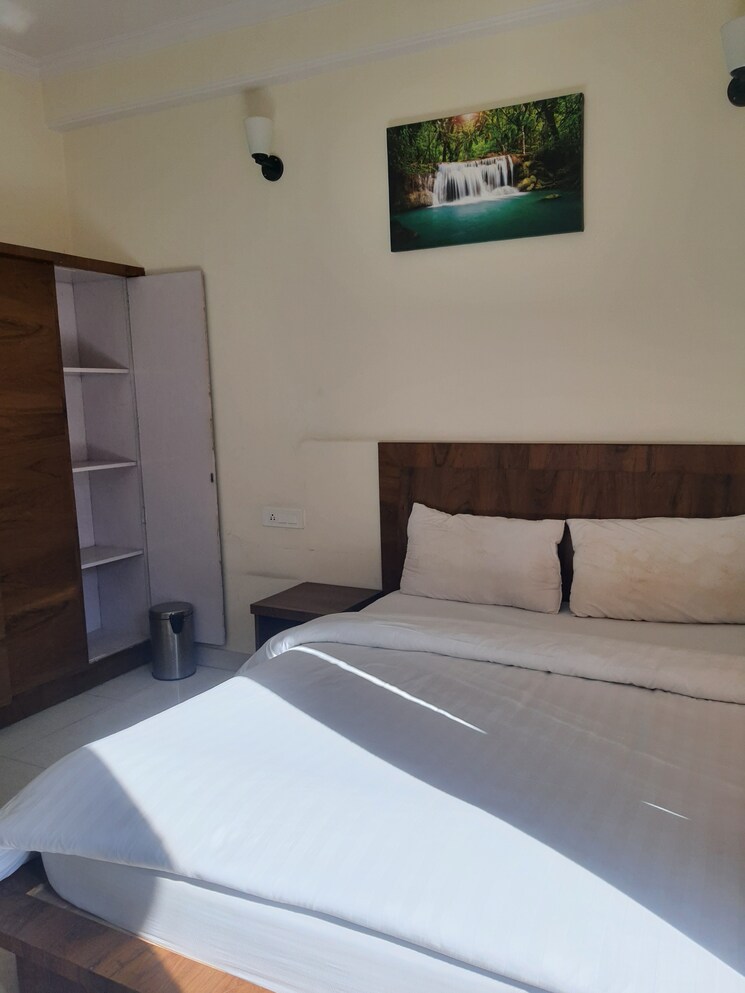 Bedroom, malyana 6+ Bedroom 5000 Sq.Ft. Independent House In Malyana Shimla 9587707