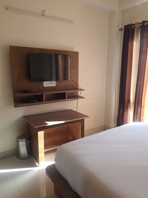 Bedroom in 6+ BHK Independent House at Malyana – for Sale