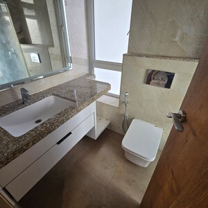 Master Bedroom in 2 BHK Apartment at Wadhwa Pristine, Matunga West – for Rent