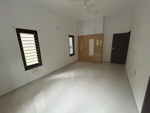 Room in 4 BHK Villa at Shilaj – for Rent
