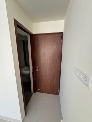 Room in 2 BHK Apartment at Dynamix Divum, Malad East – for Rent
