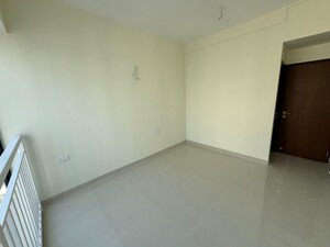 Room in 2 BHK Apartment at Dynamix Divum, Malad East – for Rent