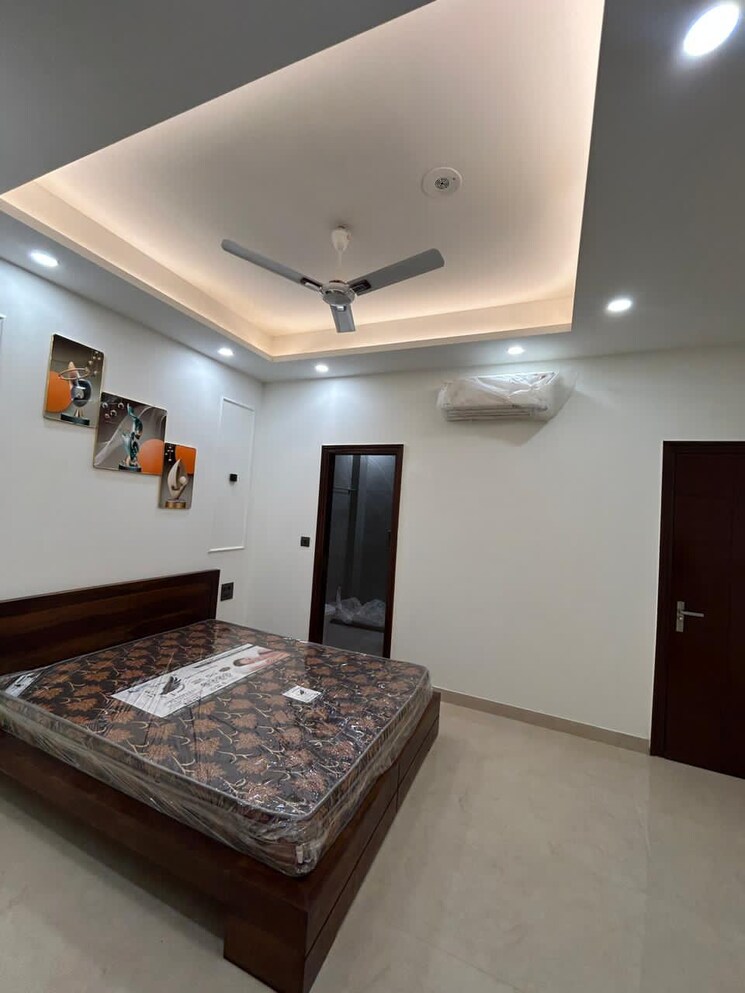 Bedroom, sector 69 3 Bedroom 1791 Sq.Ft. Builder Floor In Sector 69 Gurgaon 9588015
