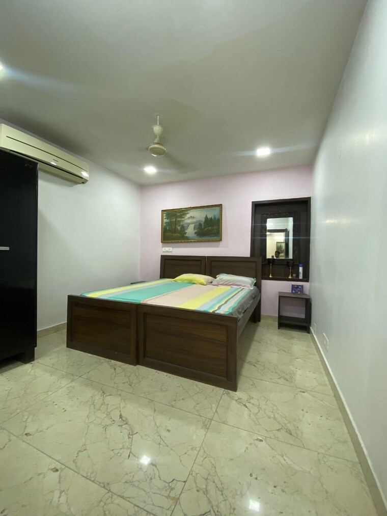 Bedroom, alaknanda 4 Bedroom 400 Sq.Yd. Builder Floor In Alaknanda Delhi 9587882