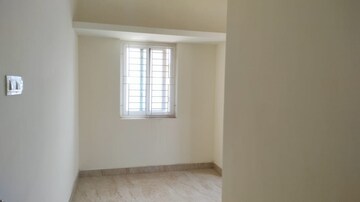 Room in 2 BHK Builder Floor at Saligramam – for Sale