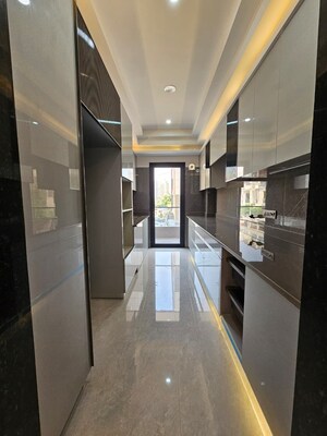 Building Lobby in 4 BHK Builder Floor at Ansal Api Versalia 2, Sector 67a – for Sale