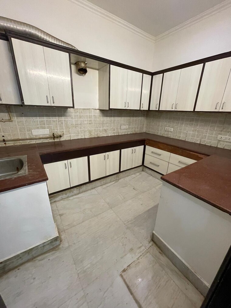 Kitchen, chanakyapuri 4 Bedroom 750 Sq.Yd. Builder Floor In Chanakyapuri Delhi 9587984