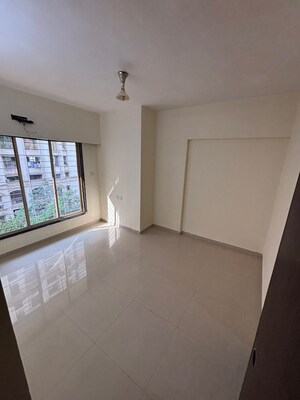 Room in 1 BHK Apartment at Bhoomi Acres, Thane West – for Rent