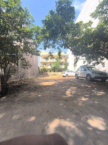   Plot at Dlf Phase iv – for Sale