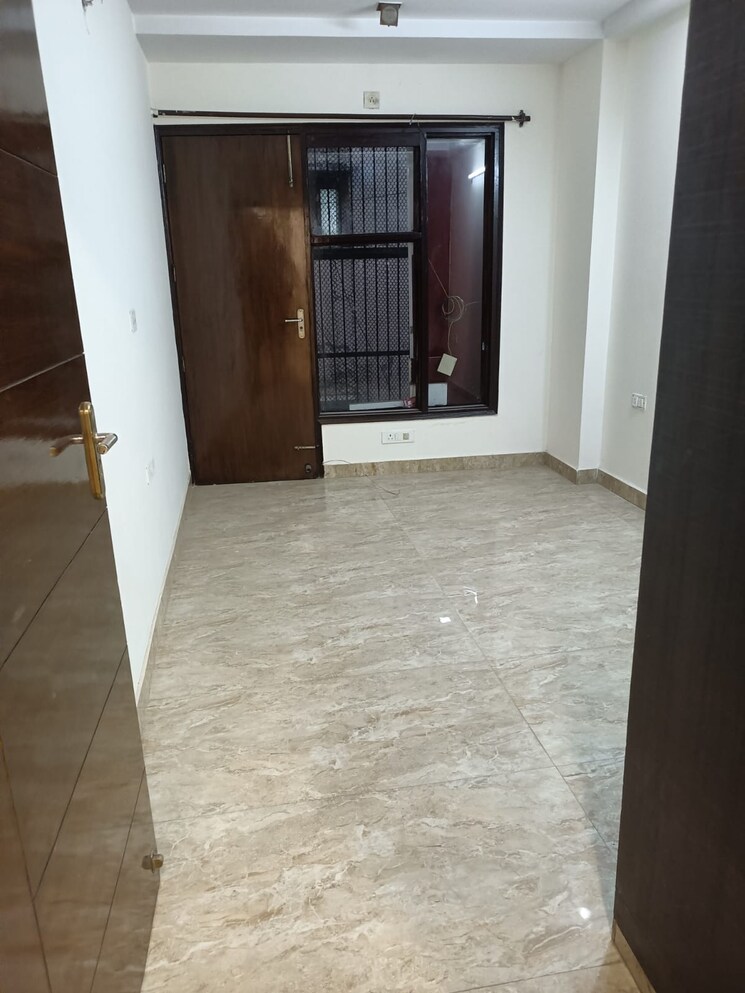 Bedroom, vivek vihar 3 Bedroom 1250 Sq.Ft. Builder Floor In Vivek Vihar Delhi 9588131
