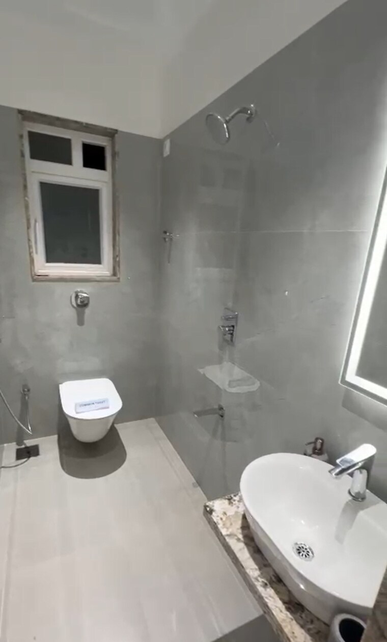 Bathroom, vaibhav-queens-park 2 Bedroom 750 Sq.Ft. Apartment In Chembur Mumbai 9588039