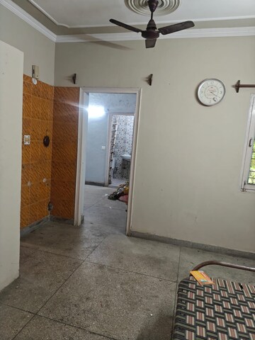 Room in 2 BHK Builder Floor at Patparganj – for Rent