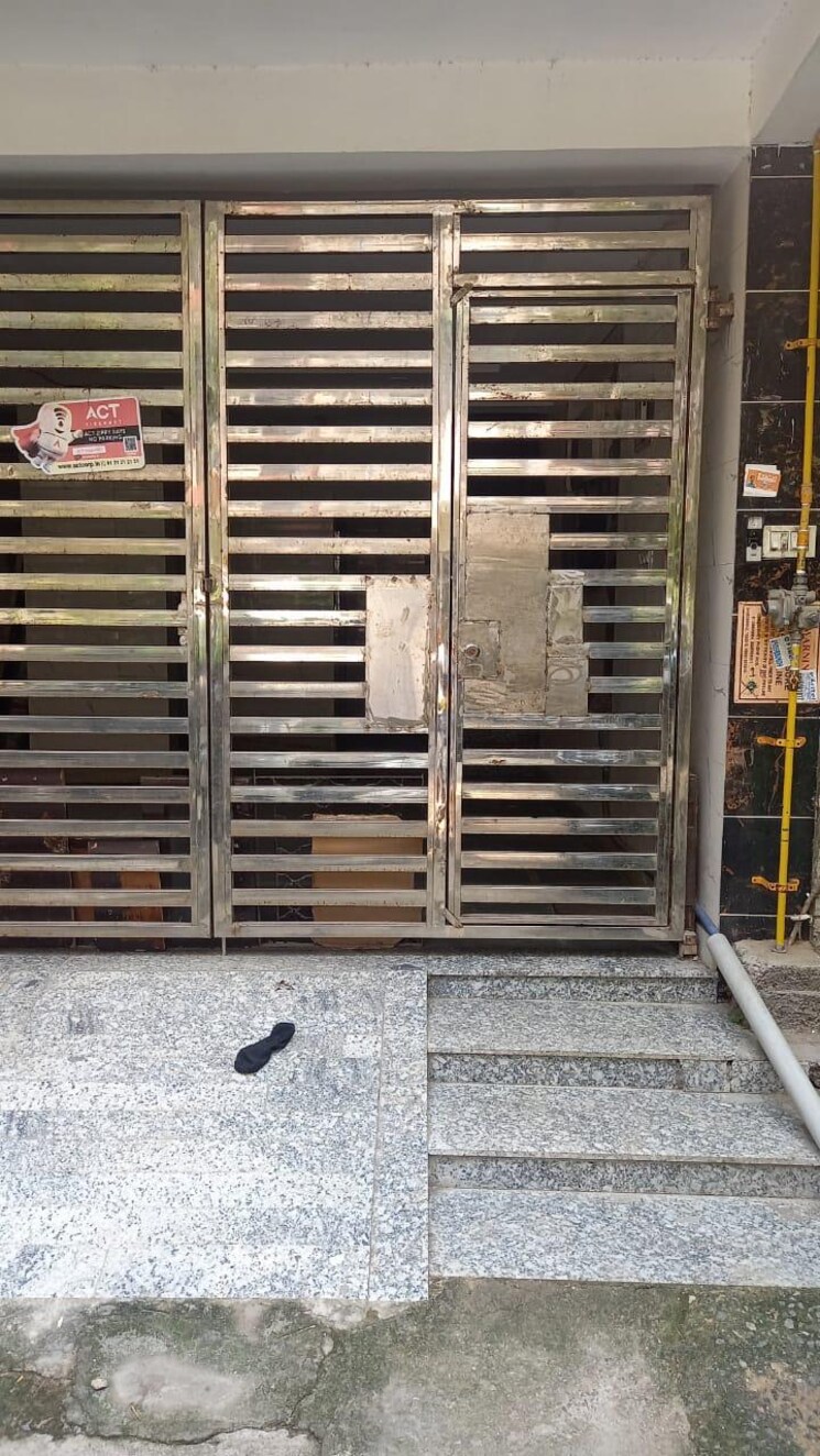 Exterior View, rohini sector 8 2 Bedroom 650 Sq.Ft. Builder Floor In Rohini Sector 8 Delhi 9588193