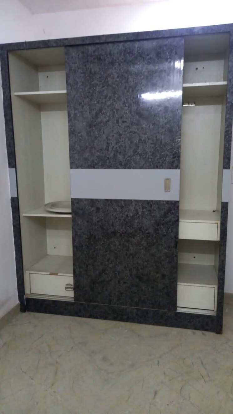 Bathroom, rohini sector 8 2 Bedroom 650 Sq.Ft. Builder Floor In Rohini Sector 8 Delhi 9588193