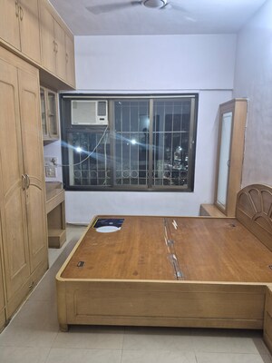 Furnished Amenities in 1 BHK Apartment at Ekta Bhoomi Classic, Kandivali West – for Rent