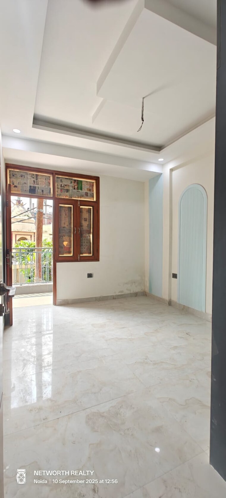 Room, sector 73 3 Bedroom 1400 Sq.Ft. Builder Floor In Sector 73 Noida 9588246