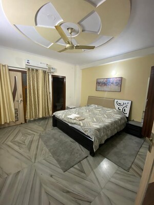 Bedroom in 3 BHK Builder Floor at Vasant Kunj – for Rent