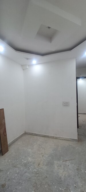 1 BHK Builder Floor For Rent in Rohini Sector 7