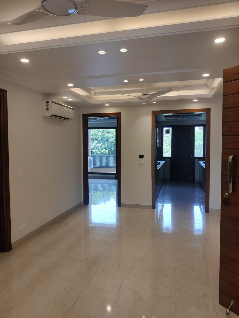 undefined, south city 1 4 Bedroom 502 Sq.Ft. Apartment In South City 1 Gurgaon 9588312