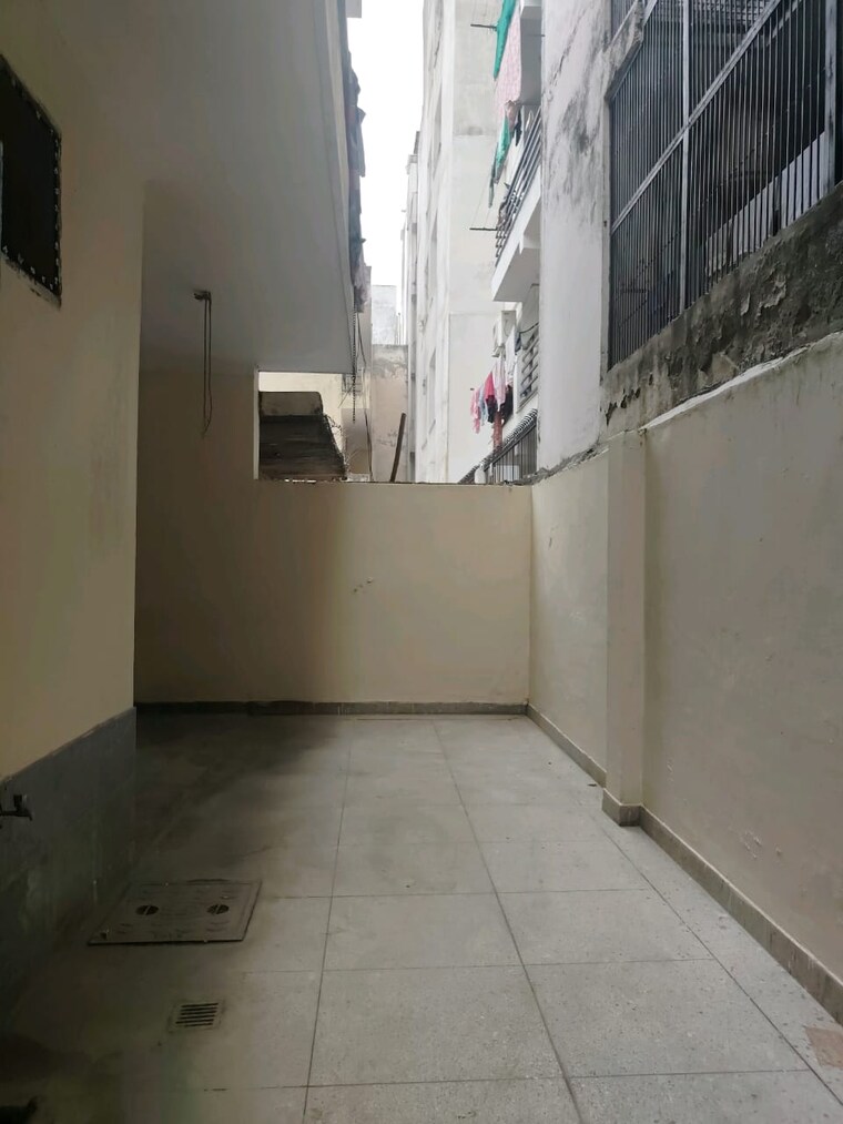 Exterior View, east of kailash 3 Bedroom 300 Sq.Yd. Builder Floor In East Of Kailash Delhi 9588278