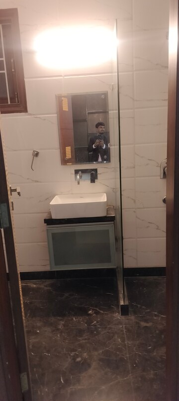 Bathroom in 4 BHK Builder Floor at Janakpuri – for Rent