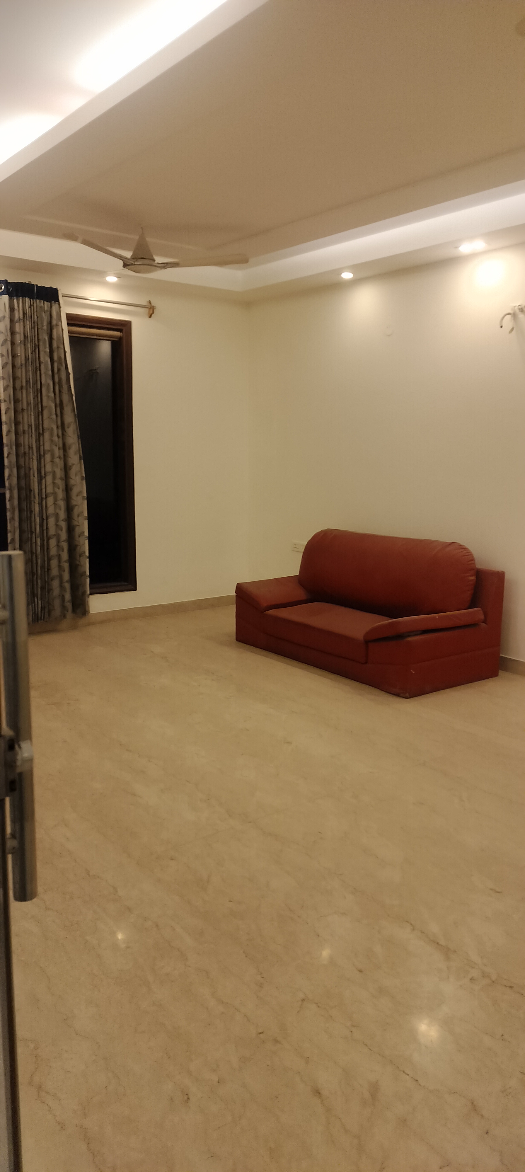 4 BHK + Servant Room Builder Floor For Rent in Janakpuri
