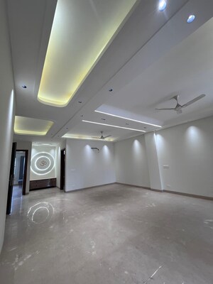 3 BHK Apartment For Rent in Madhur Apartment, Paschim Vihar