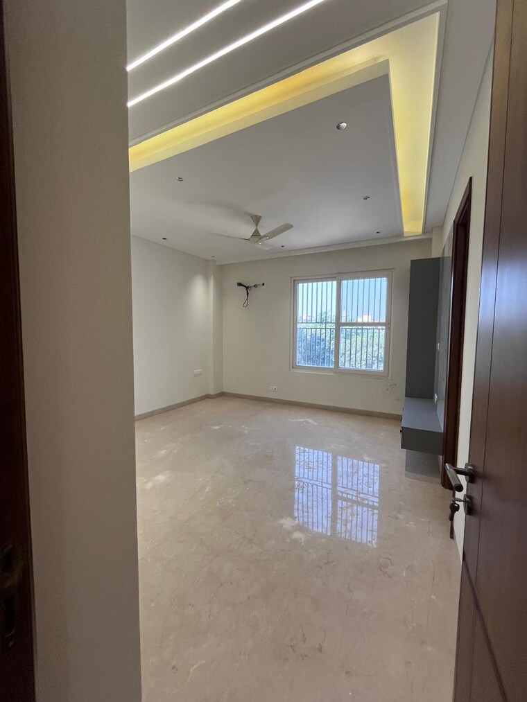 Room, madhur-apartment 3 Bedroom 1350 Sq.Ft. Apartment In Paschim Vihar Delhi 9588405